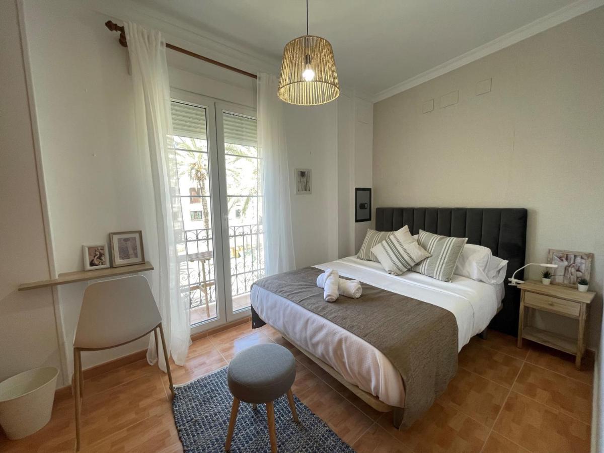 Appartement Edificio Amarillo En El Barrio à Alicante Extérieur photo
