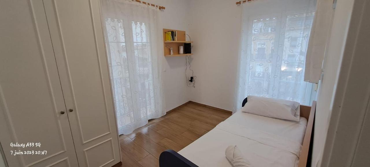 Appartement Edificio Amarillo En El Barrio à Alicante Extérieur photo