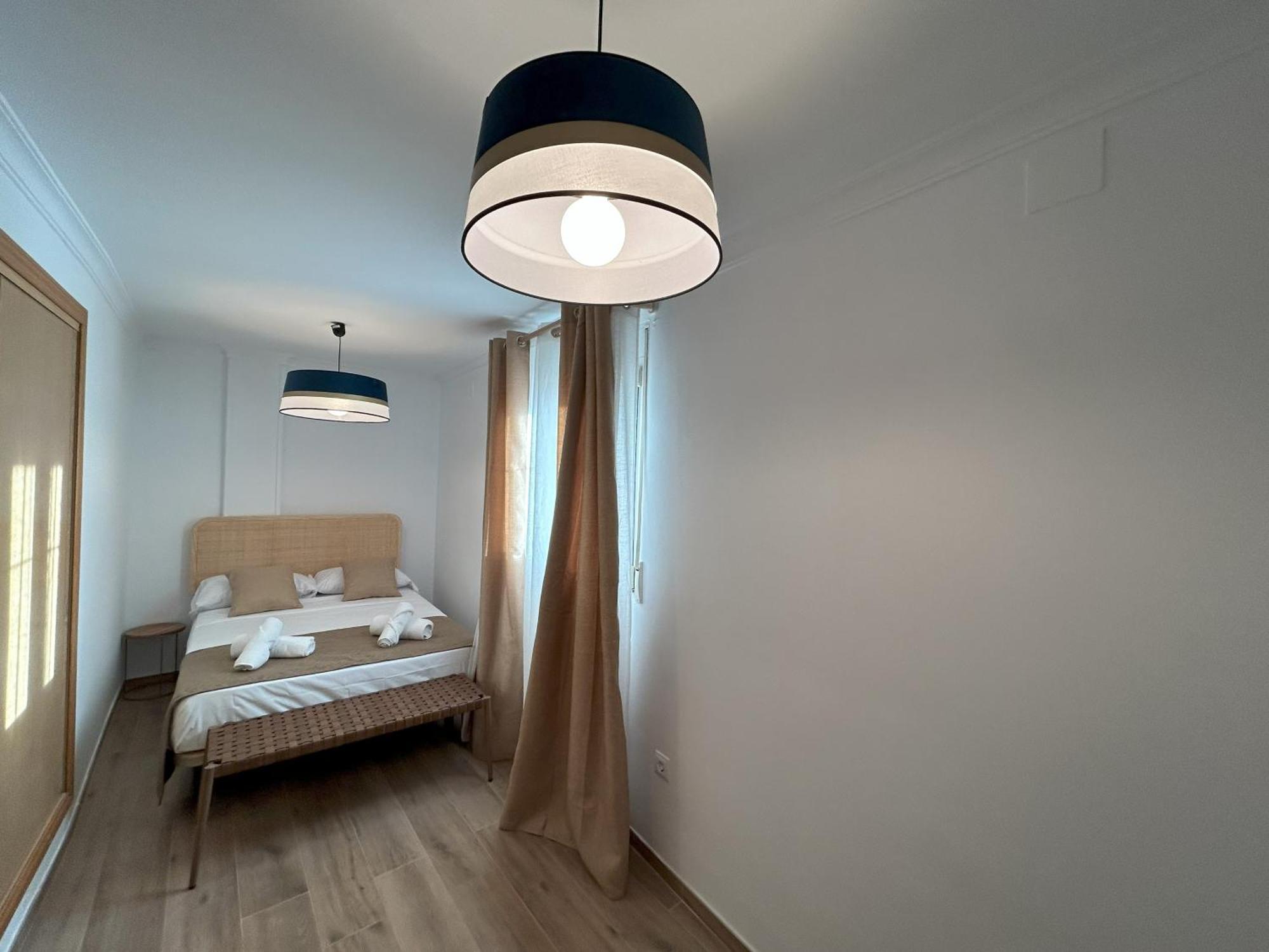 Appartement Edificio Amarillo En El Barrio à Alicante Extérieur photo