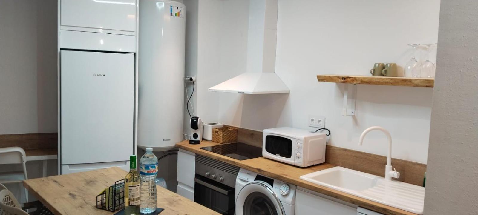 Appartement Edificio Amarillo En El Barrio à Alicante Extérieur photo