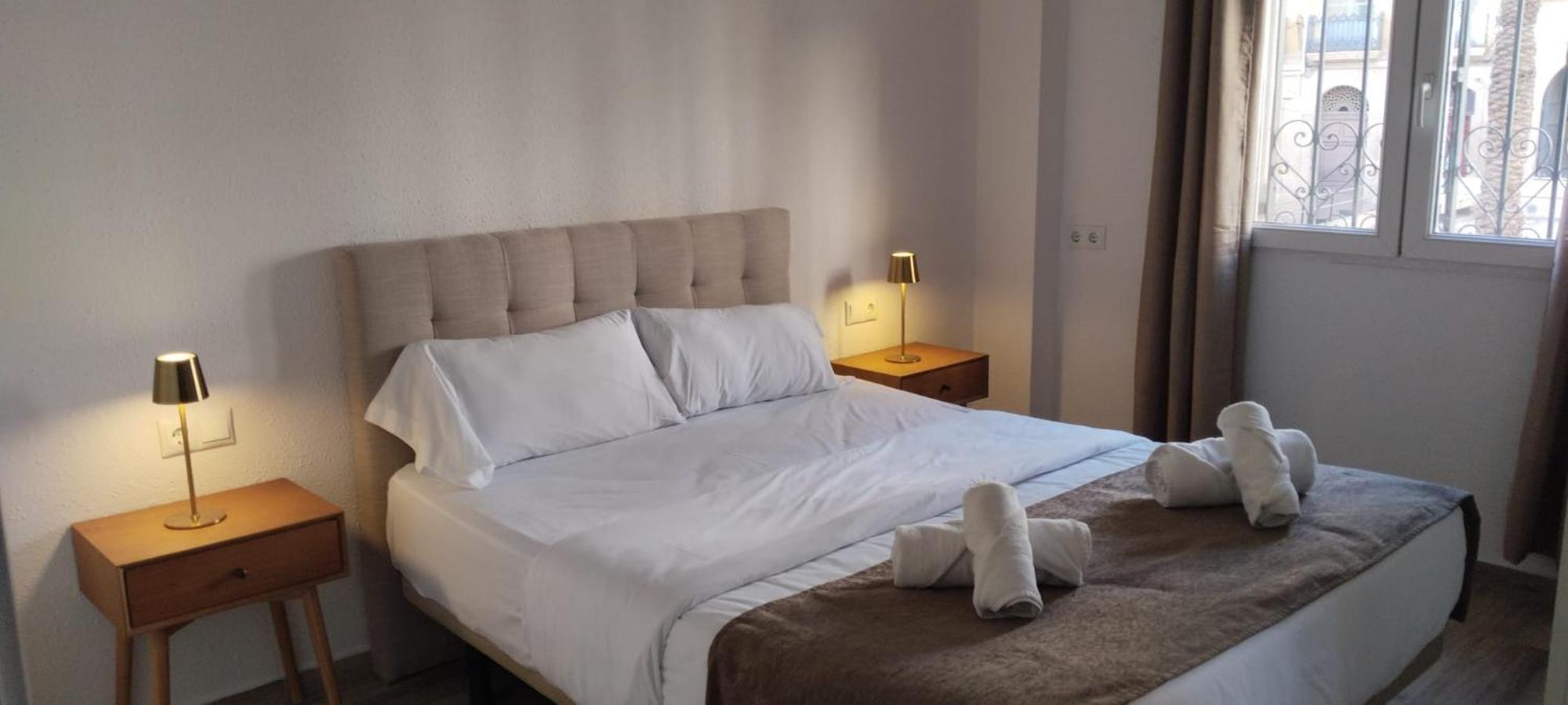 Appartement Edificio Amarillo En El Barrio à Alicante Extérieur photo