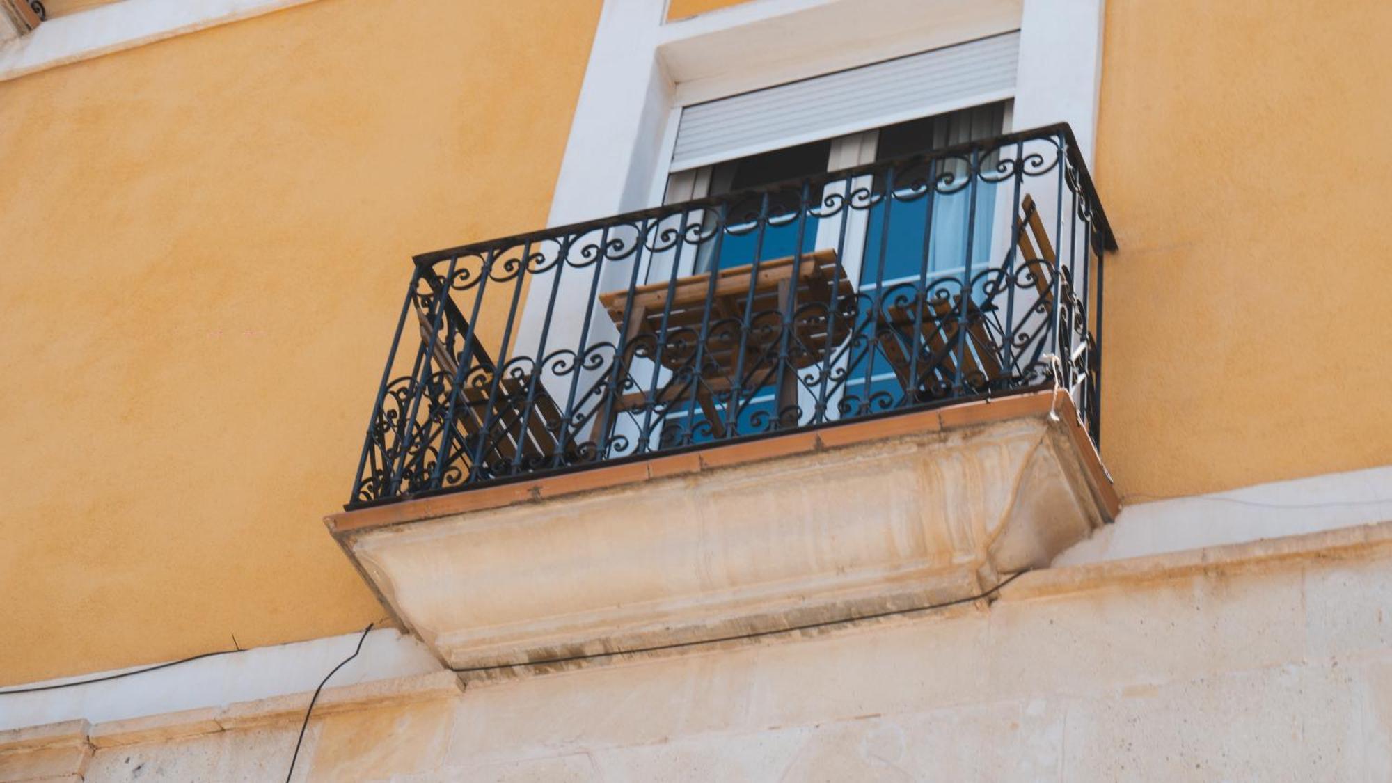 Appartement Edificio Amarillo En El Barrio à Alicante Extérieur photo